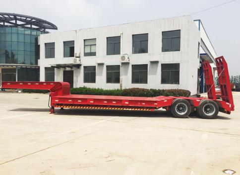 China low flat semi trailer manufacturer.jpg